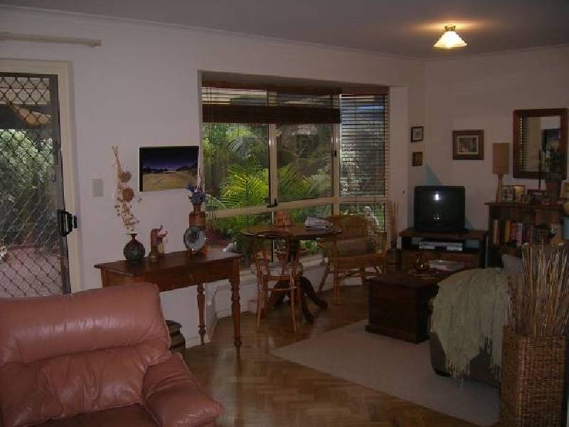 16 Madigan Crescent, Woodcroft SA 5162