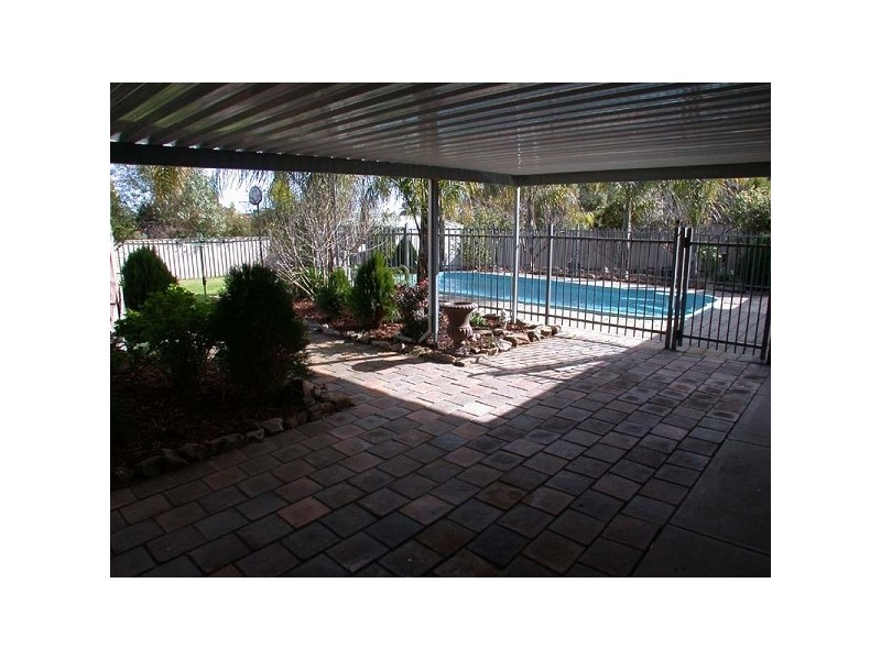 3 Walford Drive, Onkaparinga Hills SA 5163