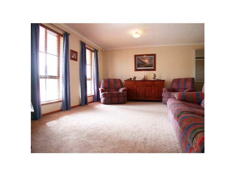 16 Horndale Drive, Happy Valley SA 5159
