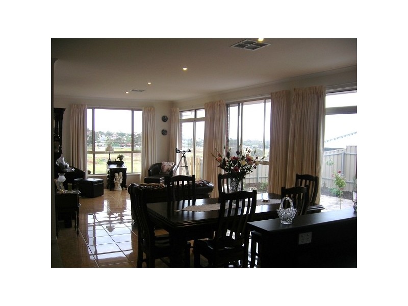 105 Grand Boulevard, Seaford Rise SA 5169