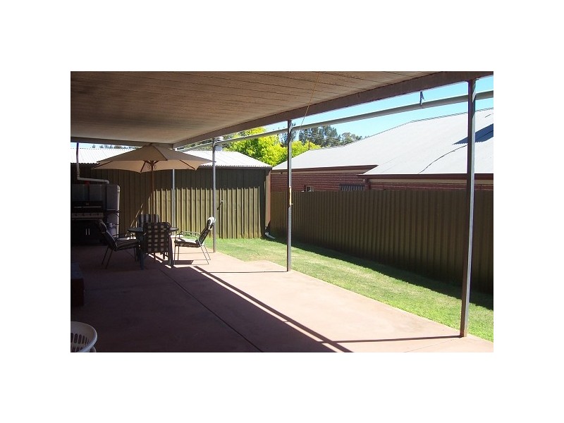 1 Hender Avenue, Port Noarlunga SA 5167