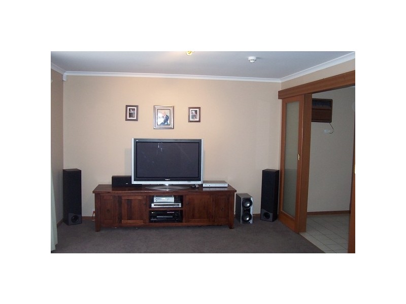 24 Doulton Drive, Trott Park SA 5158