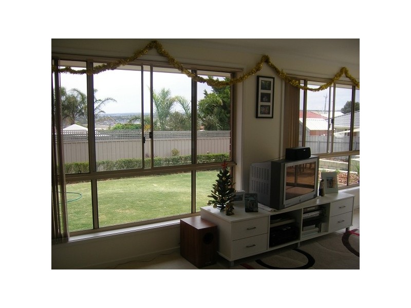 5 Churston Place, Moana SA 5169