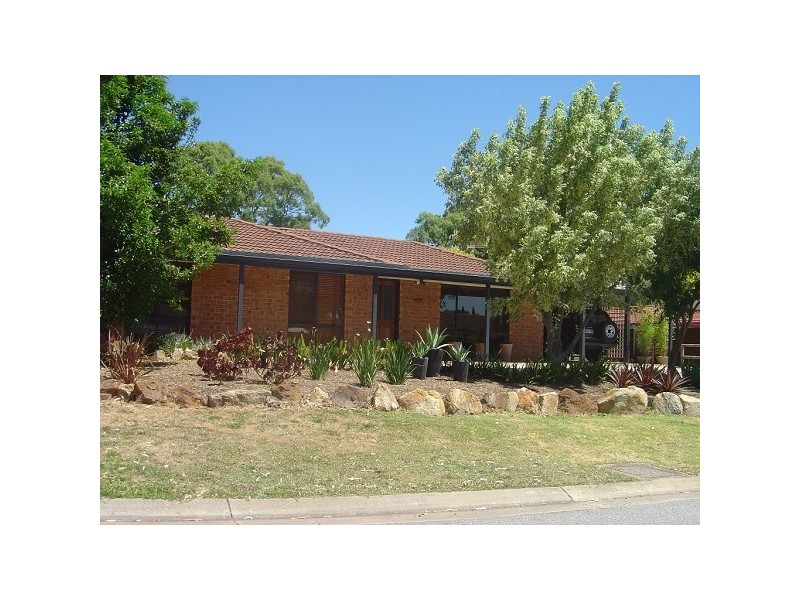 6 Julie Street, Aberfoyle Park SA 5159