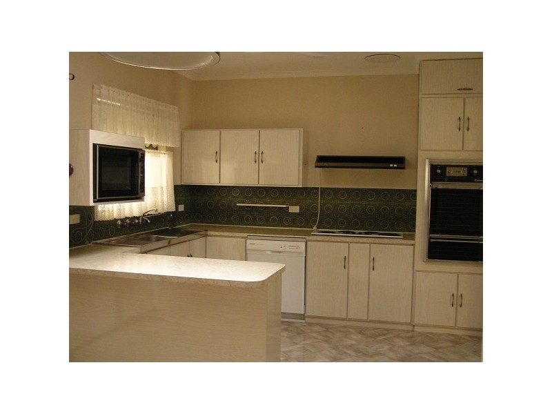 3 Chestnut Place, Hackham West SA 5163