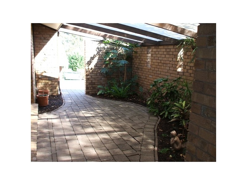 22 Tania Drive, Aberfoyle Park SA 5159