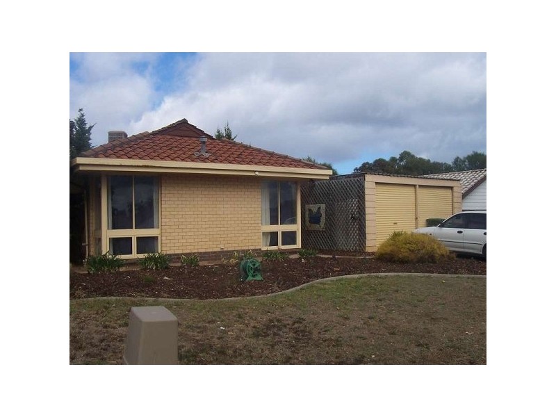 18 Waitara Court, Morphett Vale SA 5162