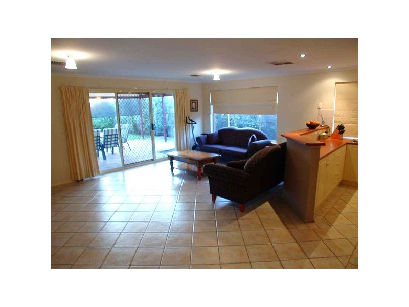 74 Farnsworth Drive, Morphett Vale SA 5162