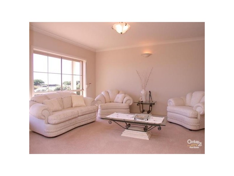 213 Esplanade, Port Noarlunga South SA 5167