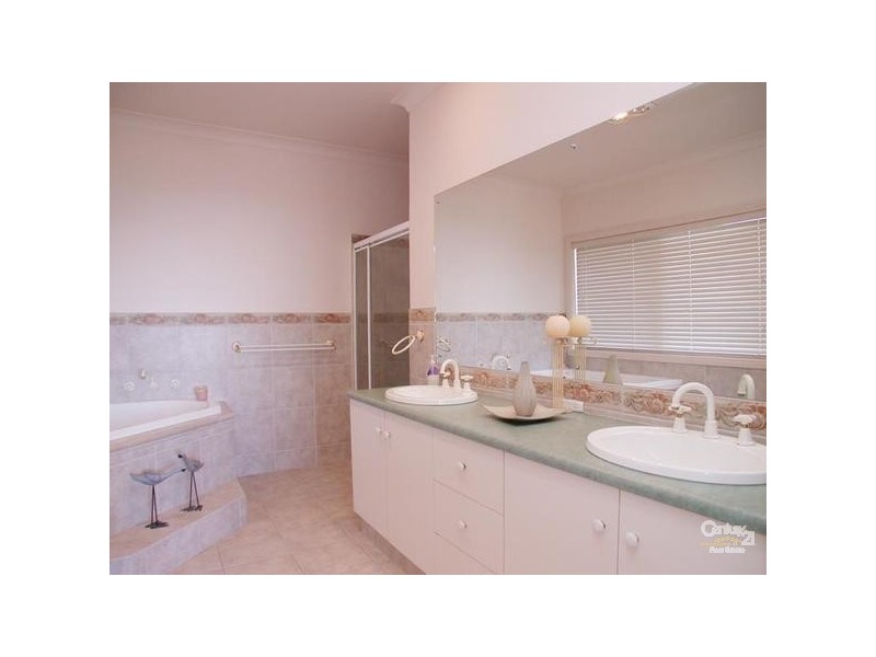 213 Esplanade, Port Noarlunga South SA 5167