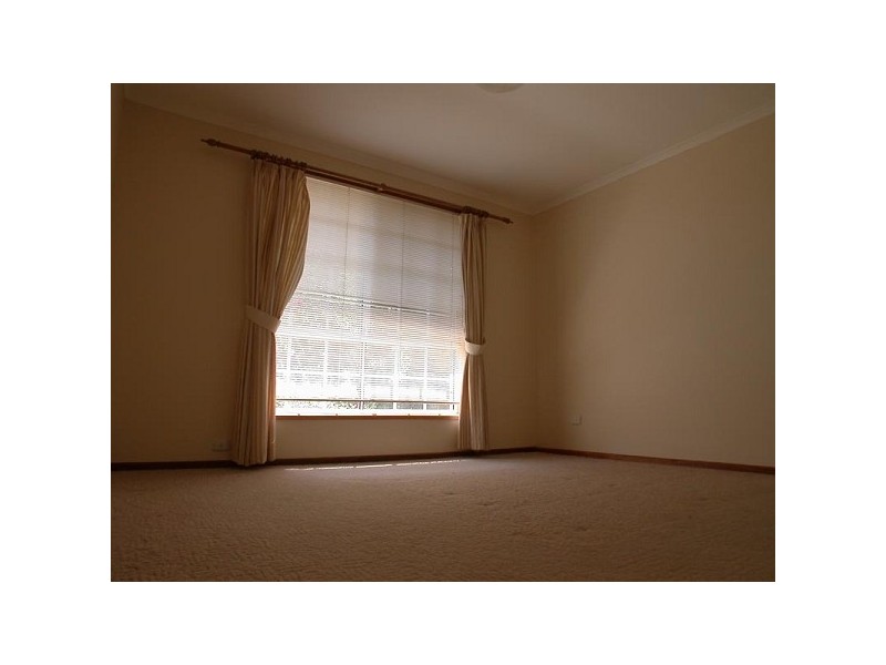 4 Explorer Court, Woodcroft SA 5162