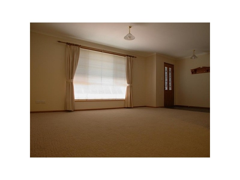 4 Explorer Court, Woodcroft SA 5162