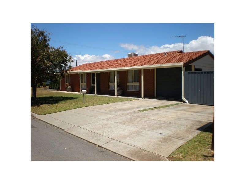 2 Leawarra Avenue, Seaford SA 5169