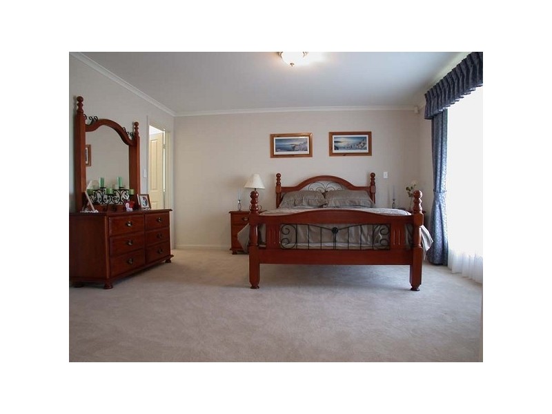 16 Harvest Drive, Mclaren Vale SA 5171