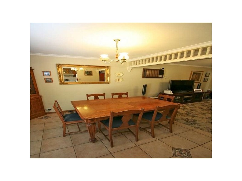 4 Burke Street, Hackham SA 5163