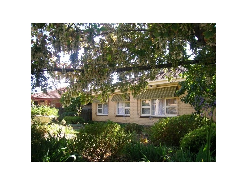 18 Ian Street, Morphett Vale SA 5162