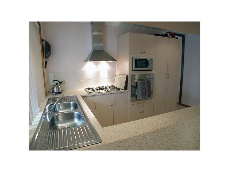 8 Hispano Drive, Woodcroft SA 5162