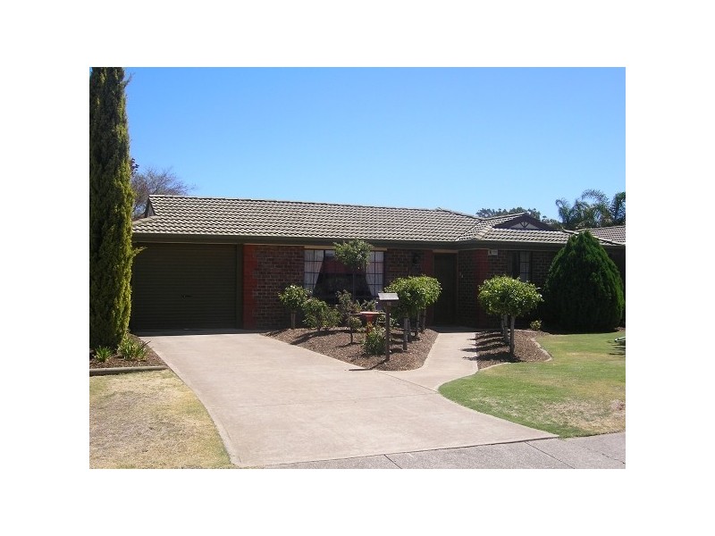 12 Warburton Drive, Woodcroft SA 5162