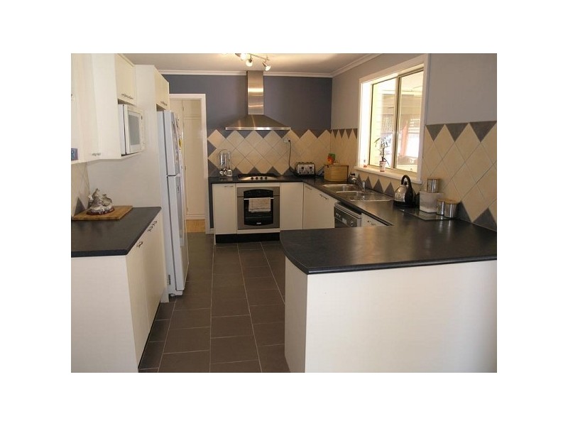 17 Hinkley Road, Morphett Vale SA 5162