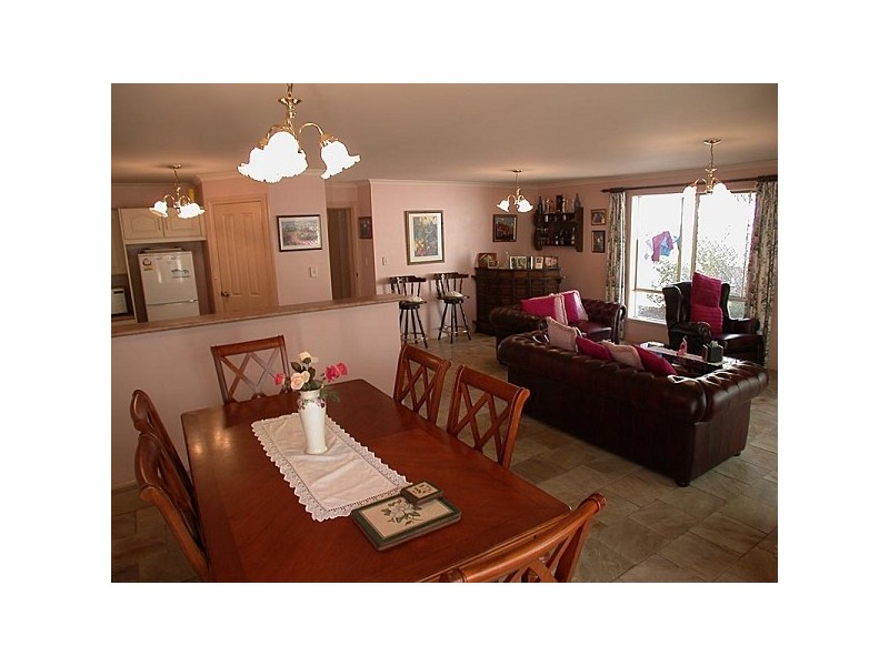 27 Partalunga Circuit, Woodcroft SA 5162