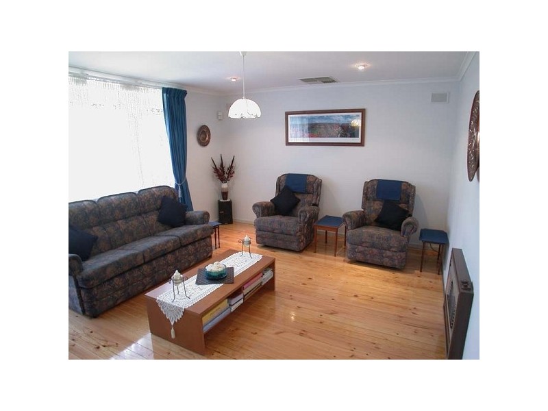 17 Riordan Street, Morphett Vale SA 5162