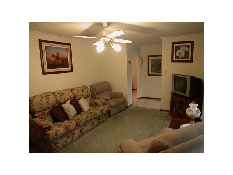 7 Cornwall Court, Woodcroft SA 5162