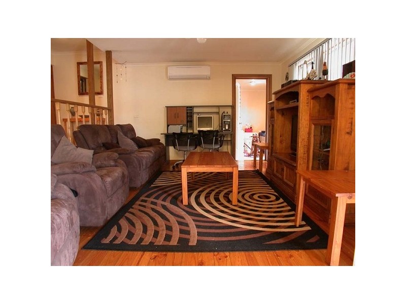 8 Richard Avenue, Hackham SA 5163