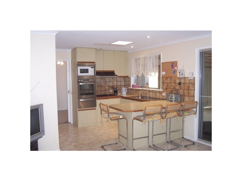 10 Lutana Court, Morphett Vale SA 5162