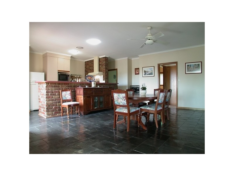 24 Vaucluse Drive, Happy Valley SA 5159