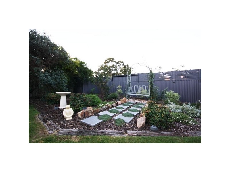 15 Paltarra Grove, Aberfoyle Park SA 5159