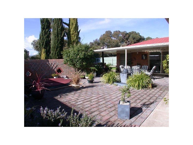 3 Farnsworth Drive, Morphett Vale SA 5162
