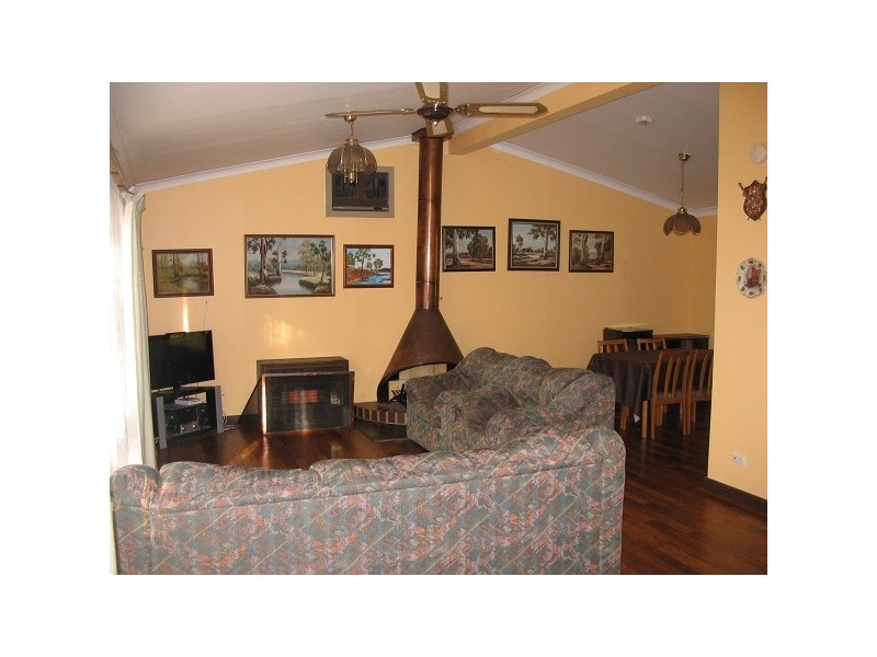 2 Manooka Road, Morphett Vale SA 5162