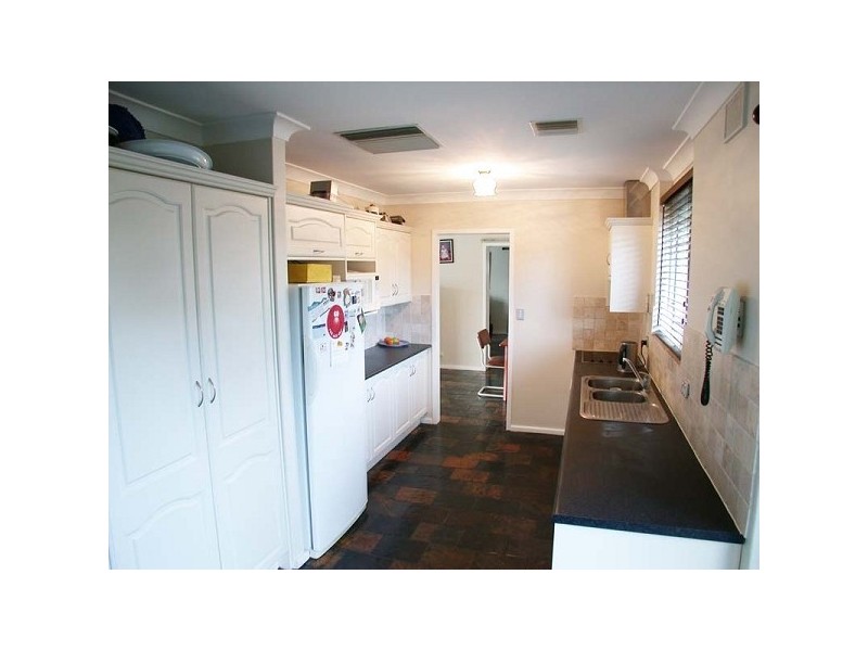 16 Dickson Road, Morphett Vale SA 5162