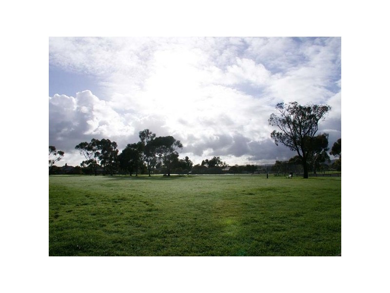 16 Dickson Road, Morphett Vale SA 5162