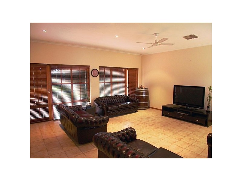 8 Investigator Drive, Woodcroft SA 5162
