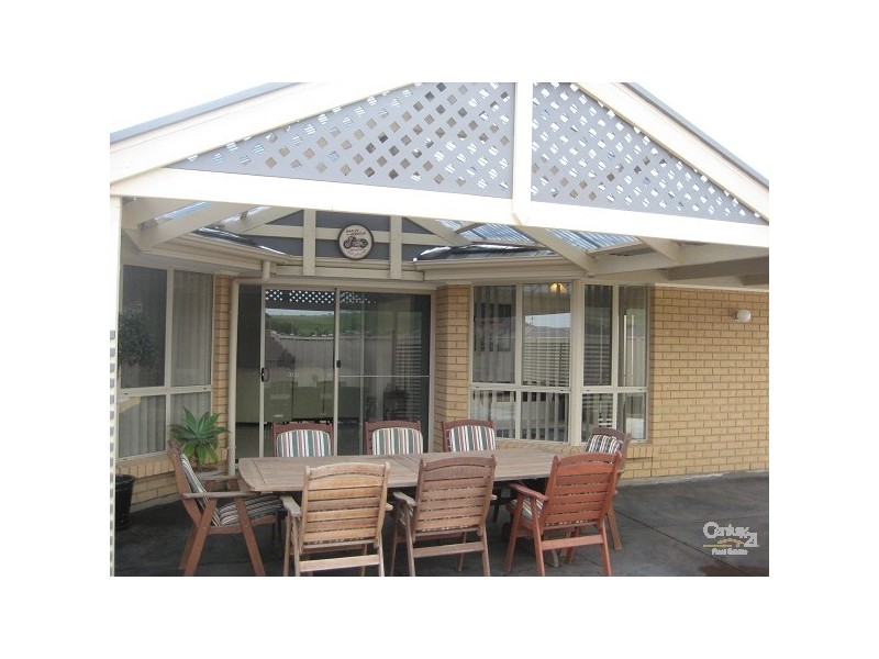 4 Sameden Drive, Noarlunga Downs SA 5168