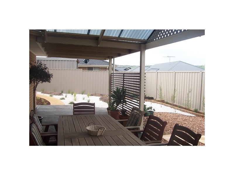 4 Sameden Drive, Noarlunga Downs SA 5168