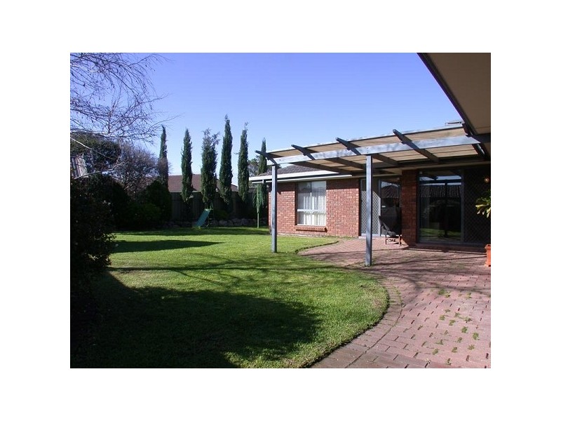 19 Sir James Hardy Way, Woodcroft SA 5162