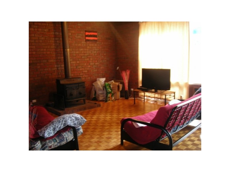 15 Flinders Crescent, Hackham SA 5163