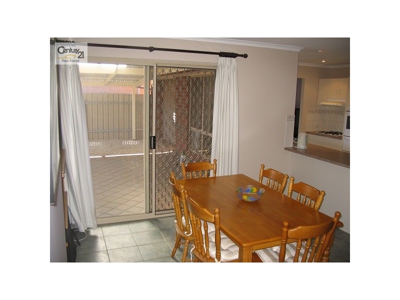 8 Paradine Way, Morphett Vale SA 5162