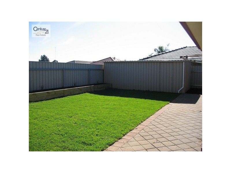 8 Paradine Way, Morphett Vale SA 5162