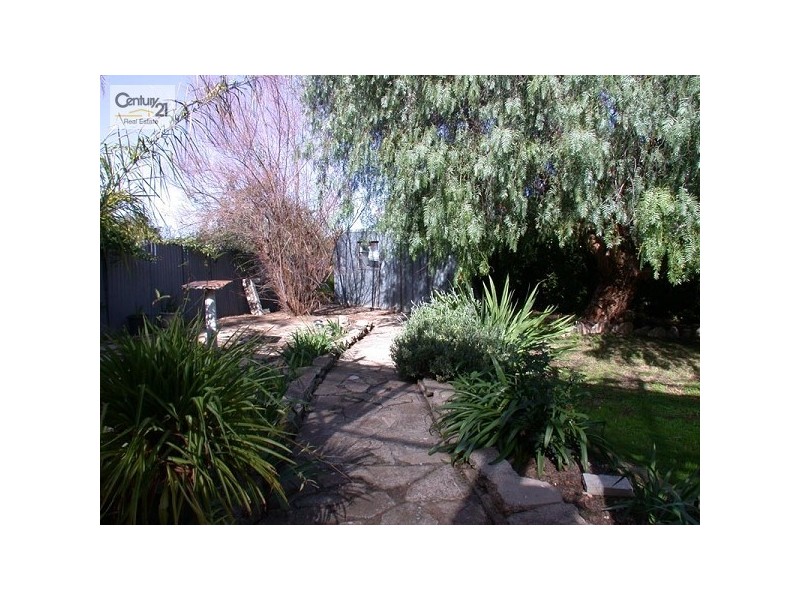 16 Eustace Crescent, Christie Downs SA 5164