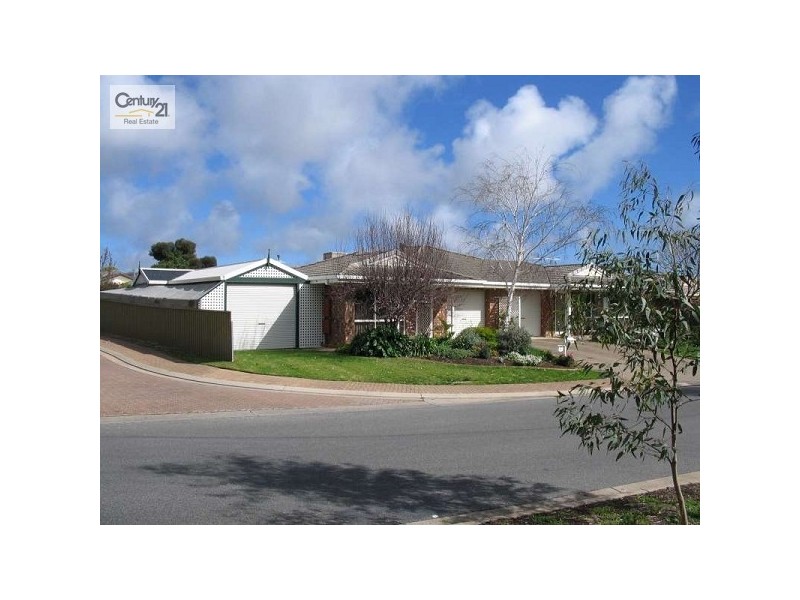 8 Bordeaux Drive, Woodcroft SA 5162