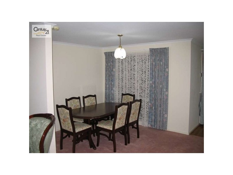 8 Bordeaux Drive, Woodcroft SA 5162