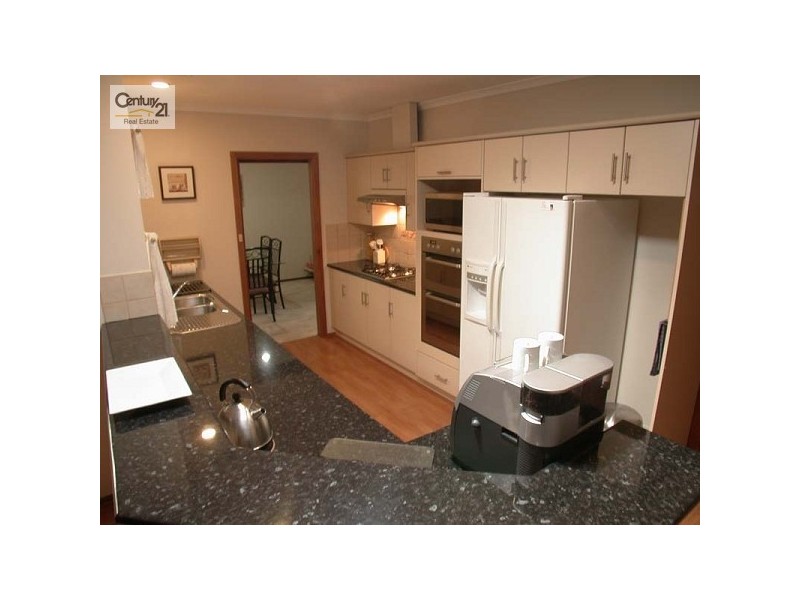 2 Douglas Fir Court, Aberfoyle Park SA 5159