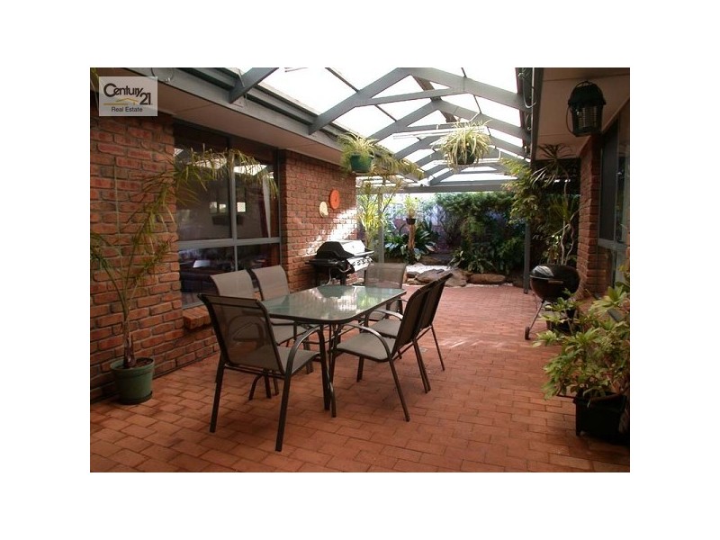 2 Douglas Fir Court, Aberfoyle Park SA 5159