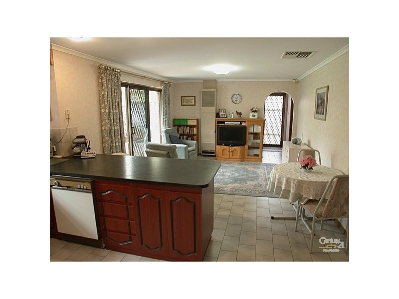 6 Gunn Close, Morphett Vale SA 5162