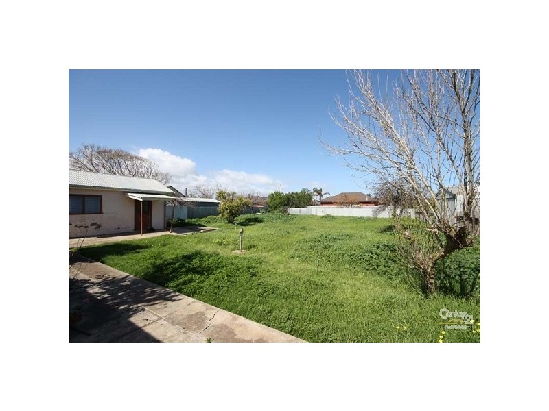 7 Golfers Avenue, Seaton SA 5023