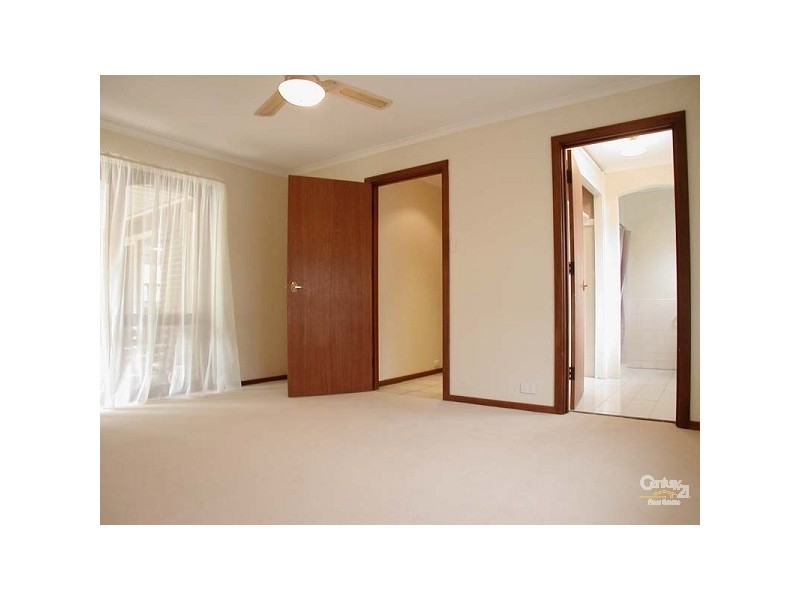 13 Claire Avenue, Morphett Vale SA 5162