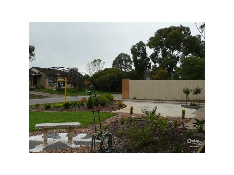 15 Lindsay Drive, Morphett Vale SA 5162